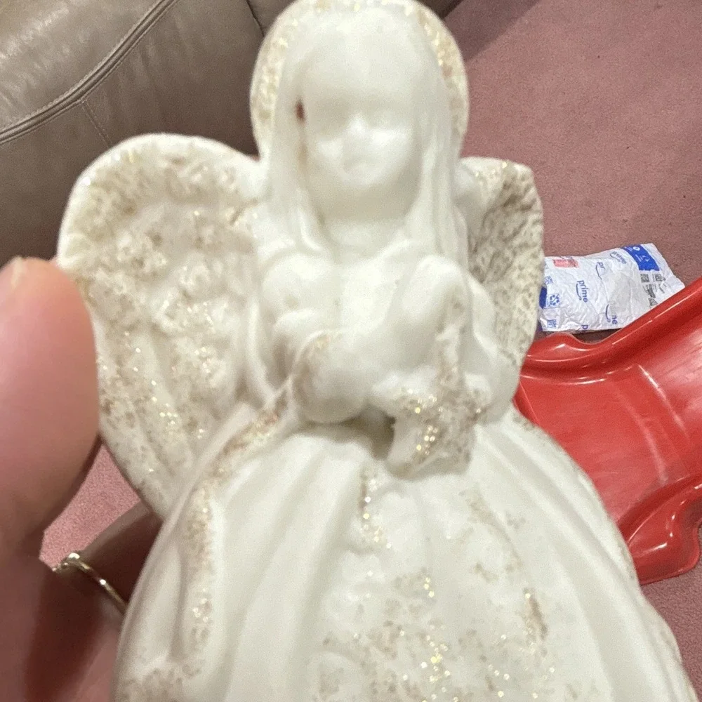 White Angel Plug-In Night Light Wall Outlet Lamp, Yellow Light, Indoor